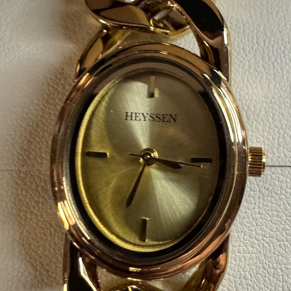 Heyssen Gold Watch